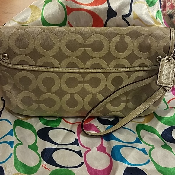 Gray Coach Wristlet Clutch - Picture 3 of 4